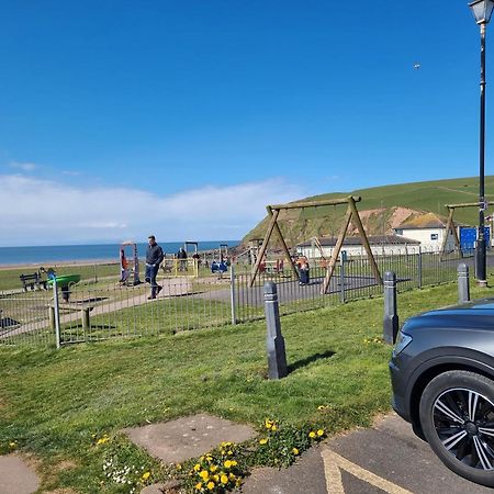 Impeccable Beachfront 2-Bed Cottage In St Bees Dış mekan fotoğraf