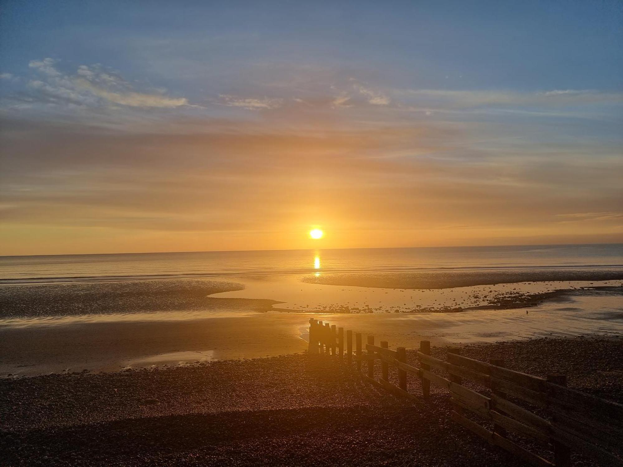 Impeccable Beachfront 2-Bed Cottage In St Bees Dış mekan fotoğraf